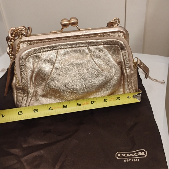 Coach Parker Kisslock Chain Women's Bag in Rose Gold New Display - Picture 5 of 16